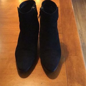 Aquatalia Balck Suede Booties, SZ 7 1/2